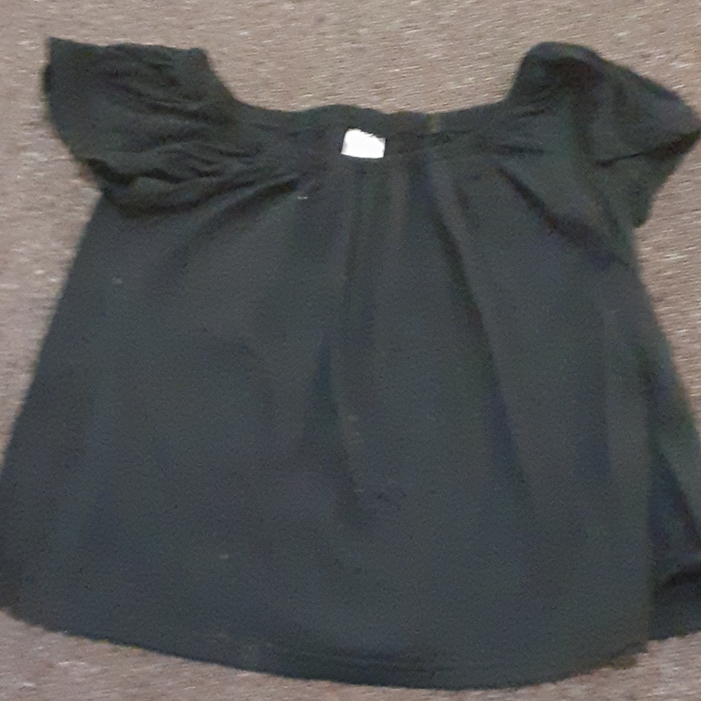 On the shoulder shirt, good condition